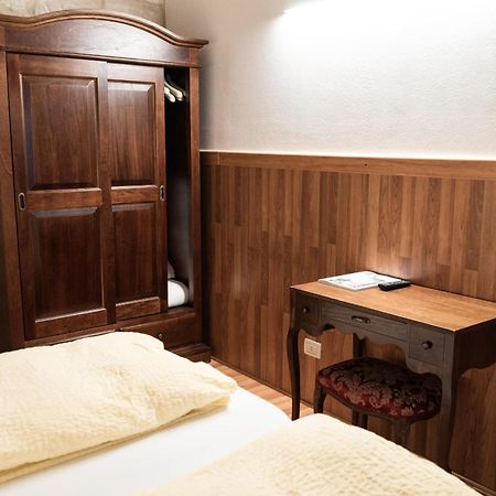 Albergo Garni Orchidea Рива дел Гарда Екстериор снимка